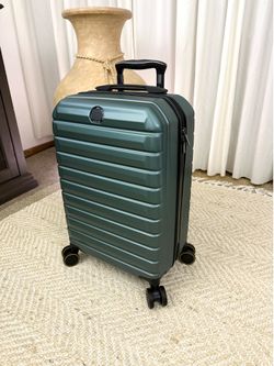 Delsey Hardside Carry on Spinner Suitcase