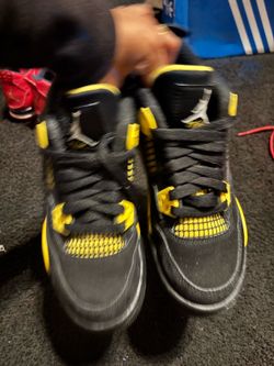 Nike air Jordan 4 thunder