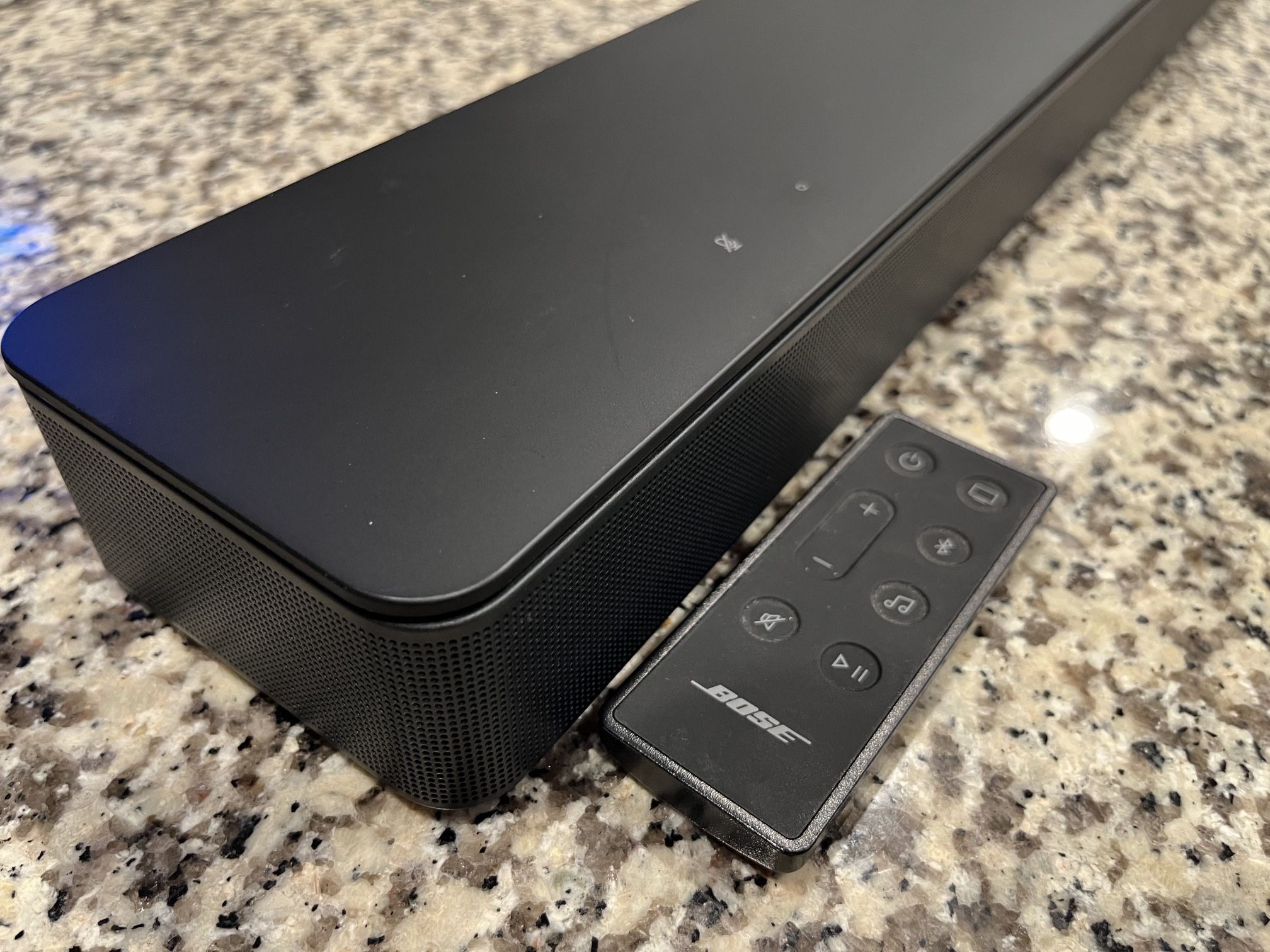 Bose Smart Soundbar 300 w/ Alexa