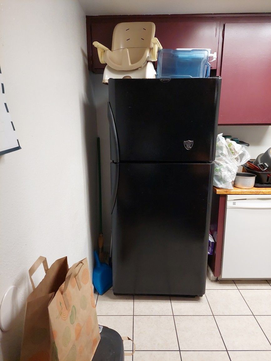 Frigidaire  Refrigerator 