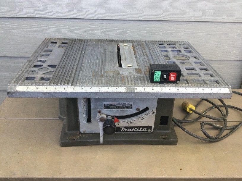 Makita 2708 Table Saw - For Parts