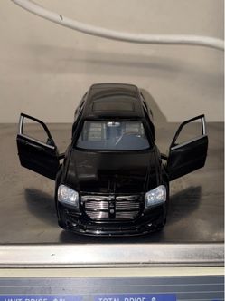 Jada Toys 1/24 DUB City Dodge Magnum R/T Black Custom