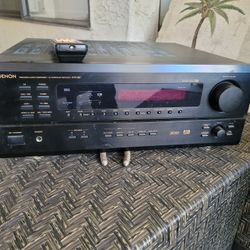 7 channel denon receiver with working remote looks brand new works great