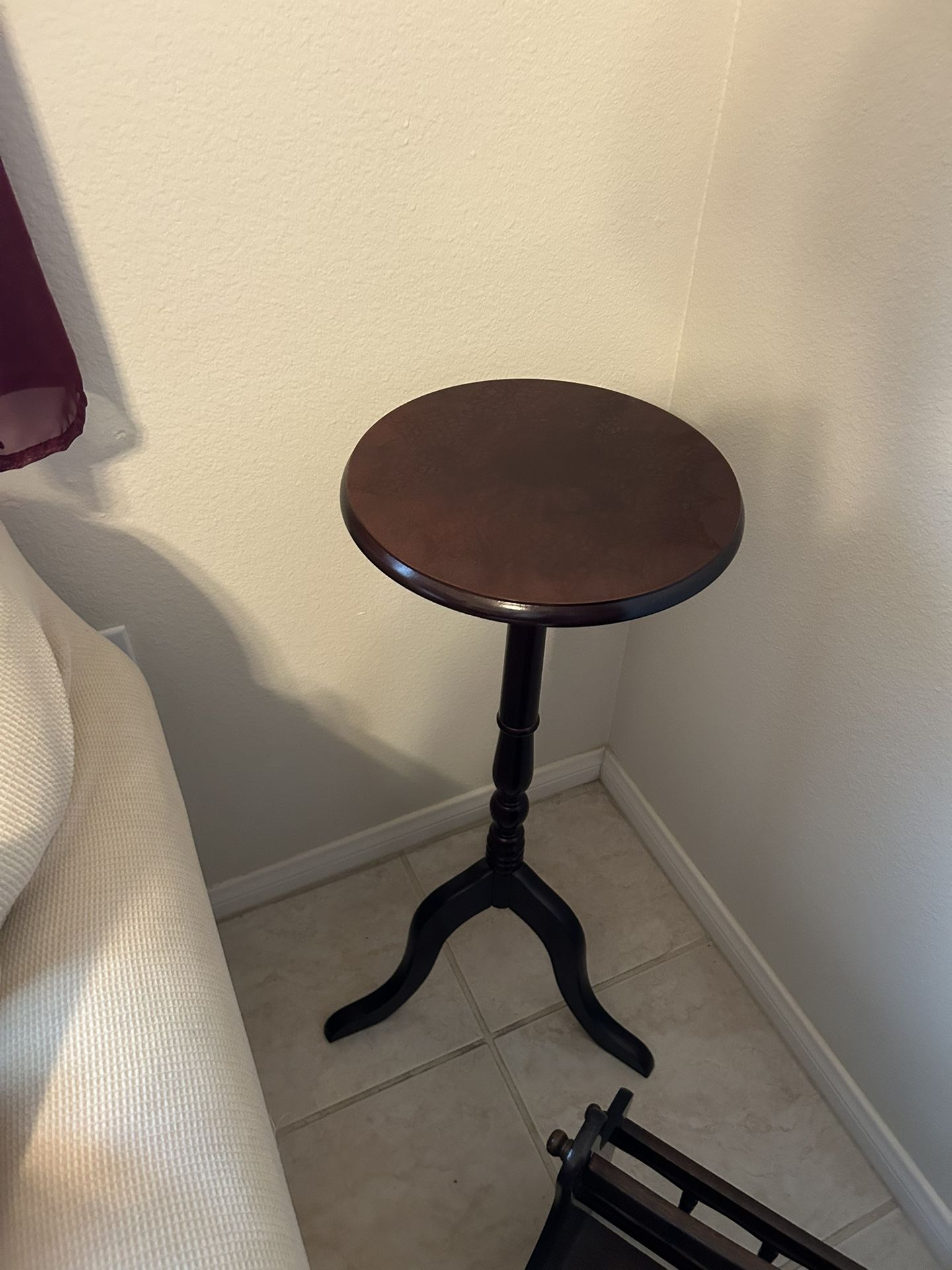 Accent Table