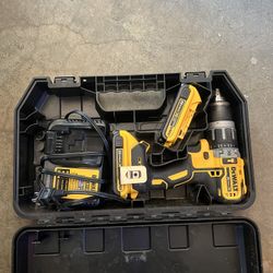 Dewalt 1/2” Hammerdrill/Driver 20v  Kit