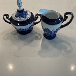 Vintage Bombay Elegant Blue And White Ceramic Sugar And Creamer Set (Pickups Only And Cash Only!!!)