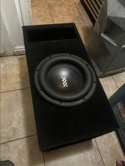 Re Audio Xxx RE Audio 12 inch subwoofer with ported box  4,000 watts
