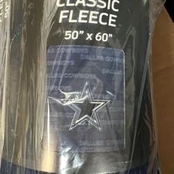 New Dallas Cowboys Classic Fleece Throw Blanket