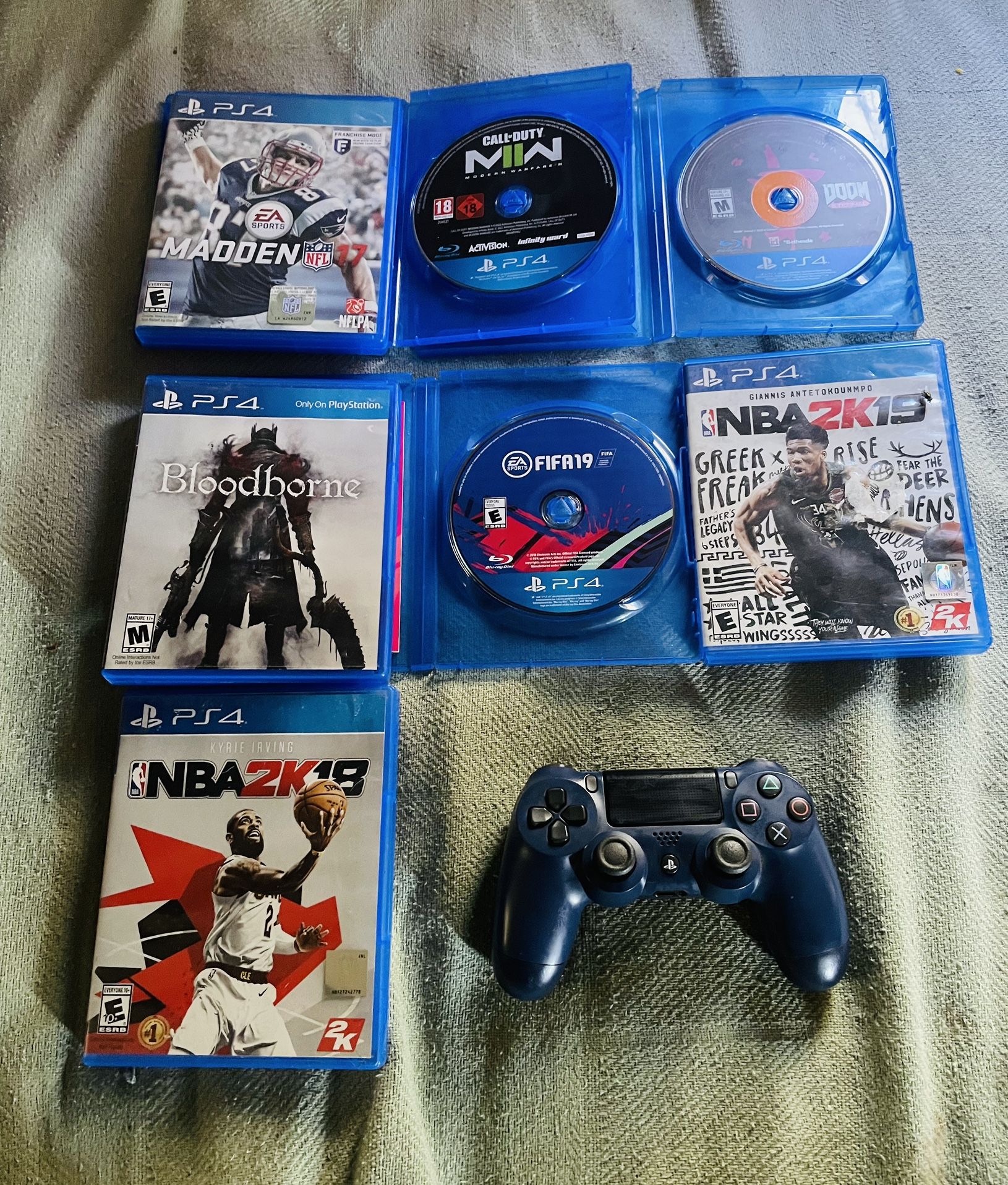 PS4 Games & Remote