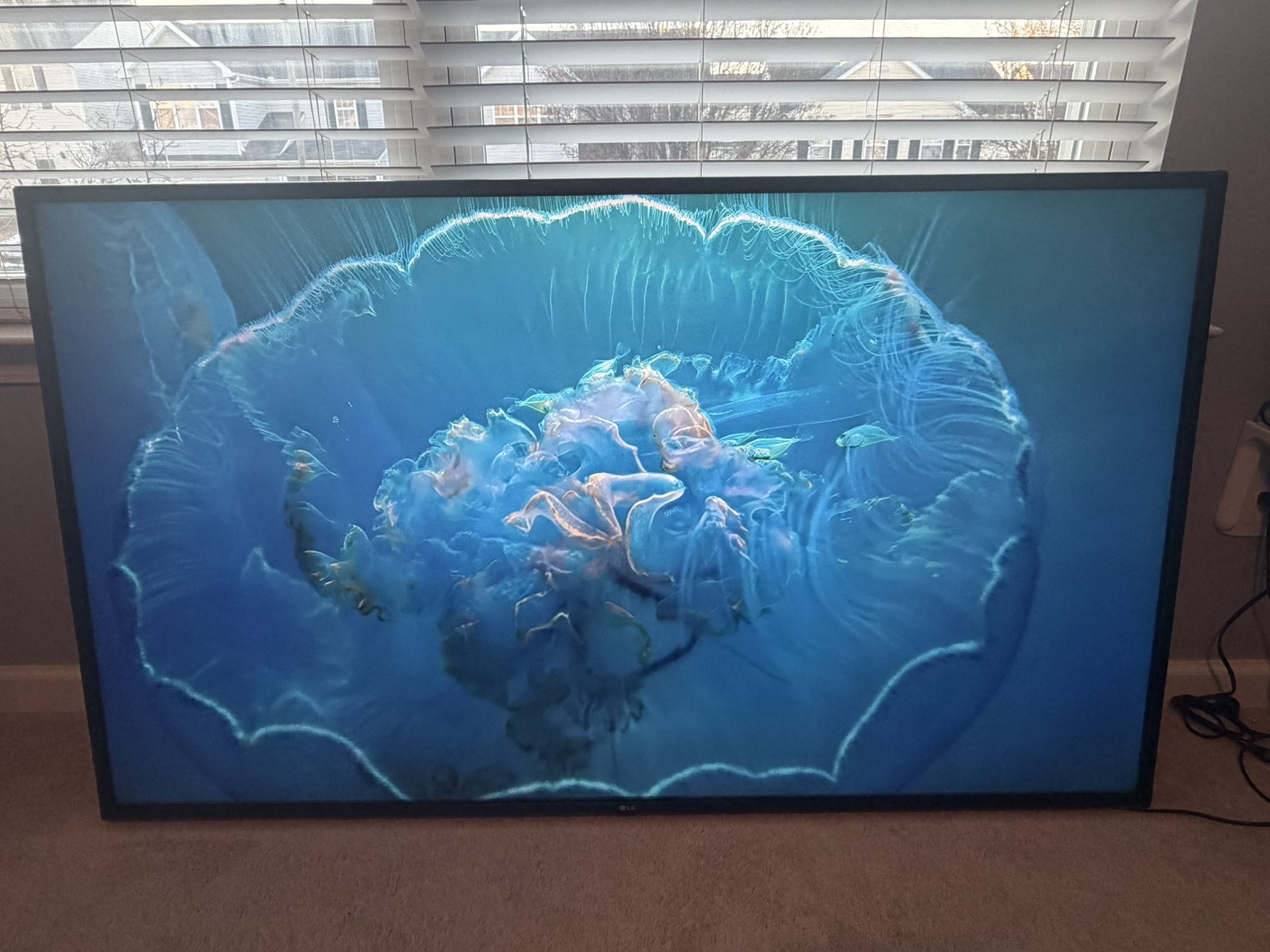 LG - 60" Class 7100 Series 4K Ultra HD Smart HDR TV w/AI ThinQ®