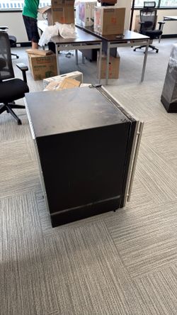Mini fridge