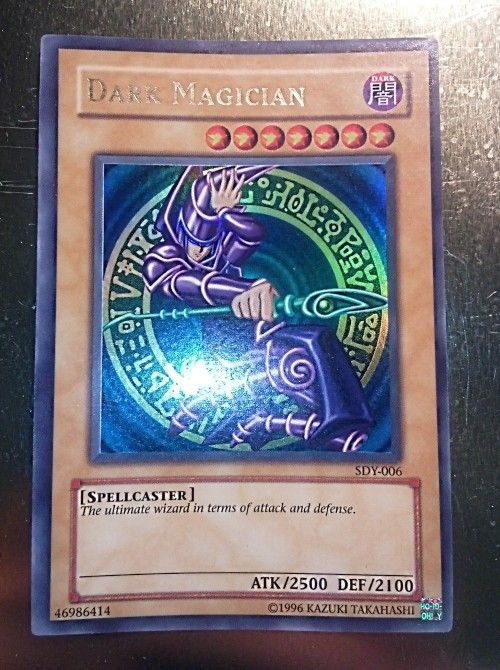 Dark Magician SDY-006 Ultra Rare Holo Gold  Foil - Near Mint- Vintage Yu-Gi-Oh!