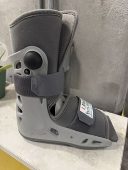 Aircast AirSelect Walker Brace/Walking Boot Small