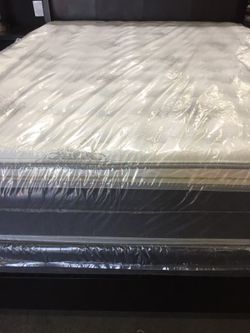 New Queen pillow top sets $325
