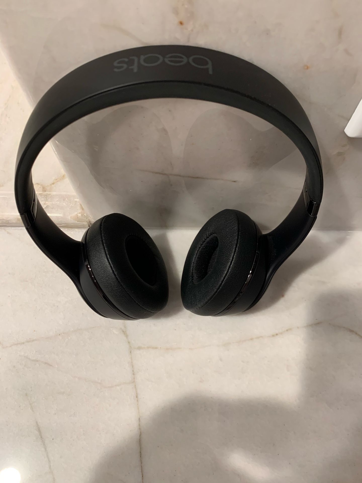 New Beats Solo 3 Wireless Headphones- Black