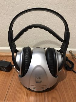 Sharper Image Wireless Headphones **NOT BLUETOOTH**