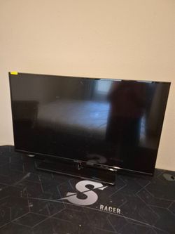 Insignia Flat Screen TV