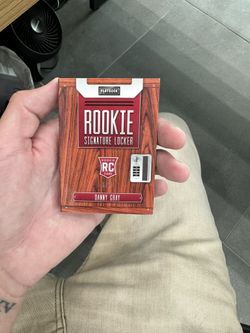 2022 Panini Playbook 49’ers Danny Gray Rookie Helmet/Patch Auto /25