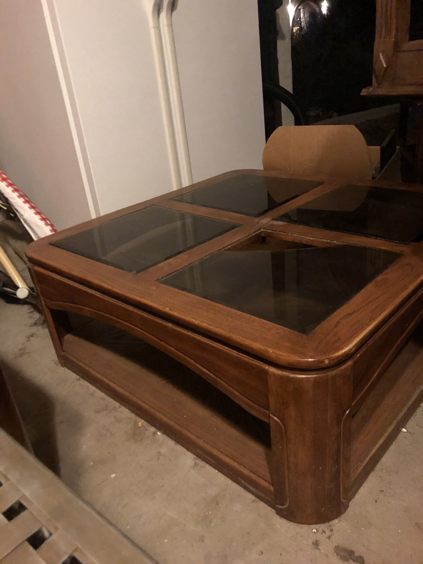 Coffee table 18in square glass