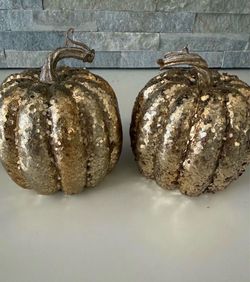 Pier One Gold pumpkins