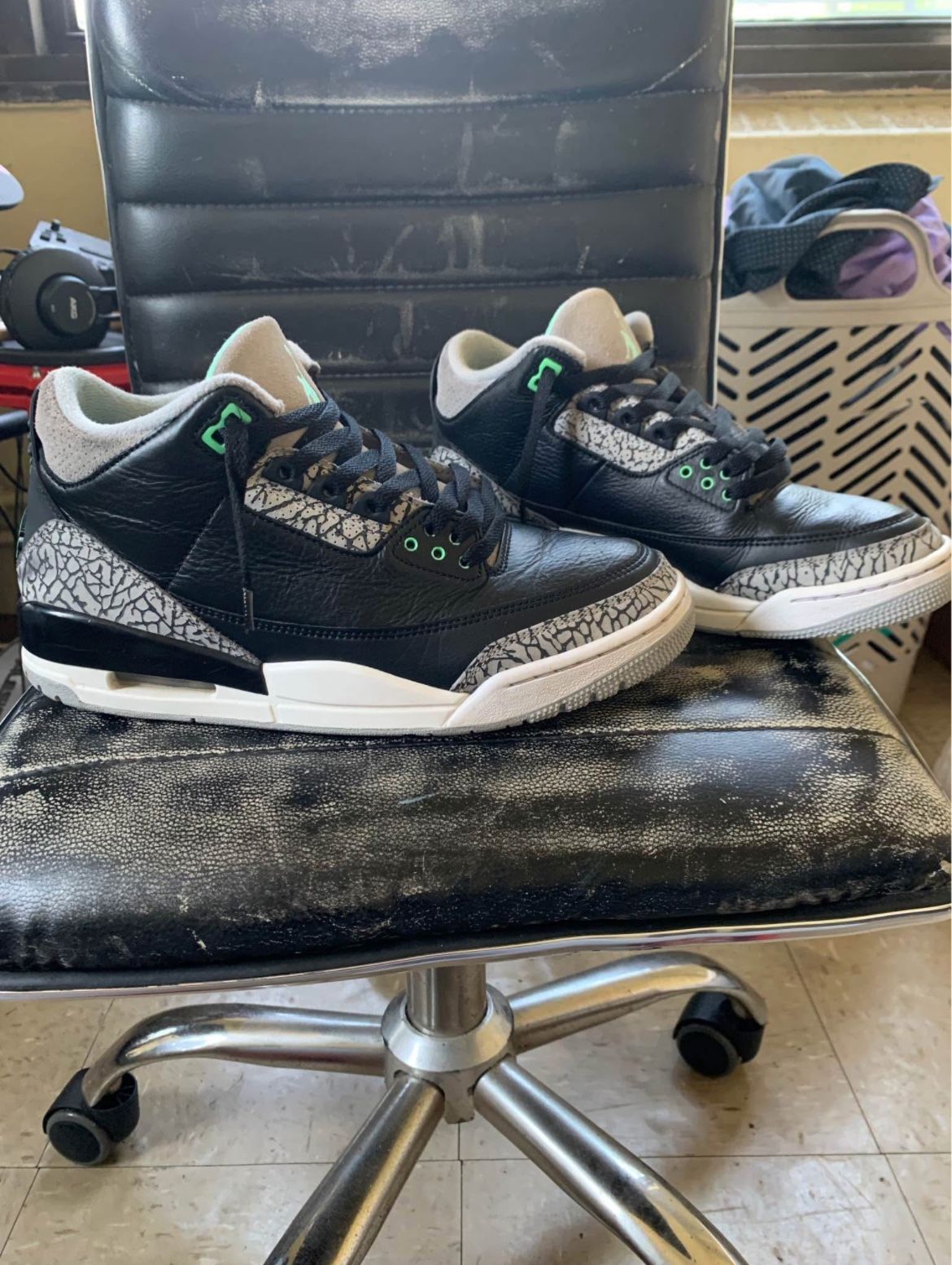 3 Pine green
