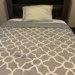 Queen Sized Bed 