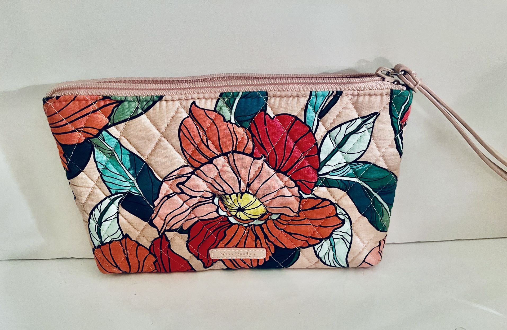  Vintage Flower Quilted Vera Bradley Wristlet Pouch. 9” X 6” pink in the inside. New Without Tags. Comes from a smoke free environment.  
