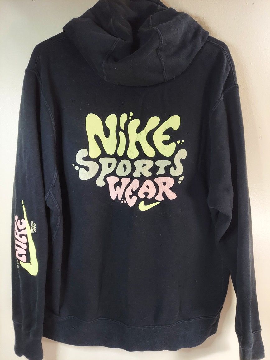 Woman's Nike Hoodie Must Pick Up