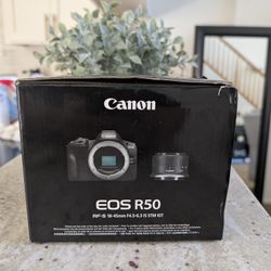 Canon EOS R50 With RF-S 18-44mm F4.5-6.3 IS STM Kit