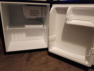 Mini refrigerator used 1day