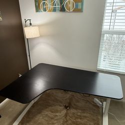 Desk - Standing or Sitting Adjustable