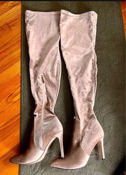 Over The Knee Boots Size 10 faux suede