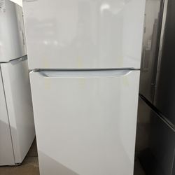 New Frigidaire 30” 18.3 Cu Ft Top Freezer Bottom Refrigerator 
