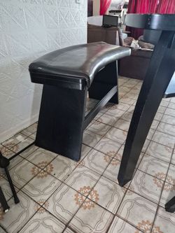 Cash only !!!! Black Faux Leather Padded Bench with table