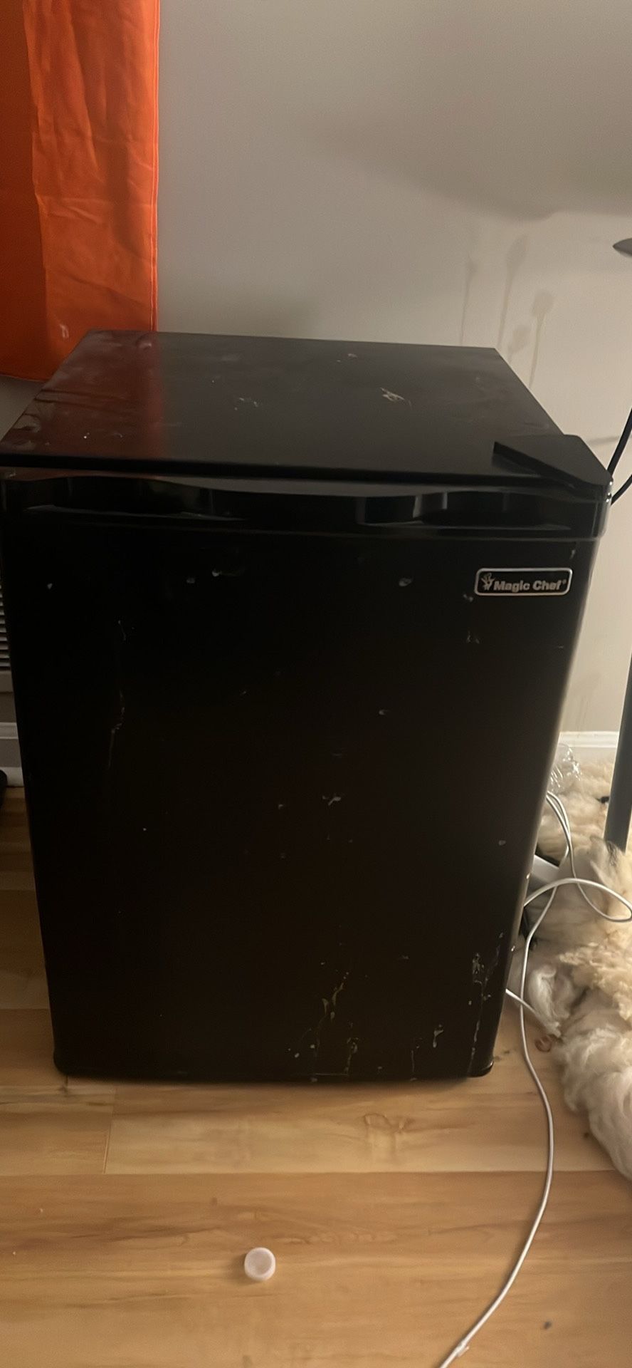 magic chef mini fridge