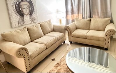 2 pc Sofa & Love seat
