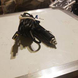 LENOVO  LAPTOP  CHARGER  FOR CHARGE  IN PLUG OF CAR