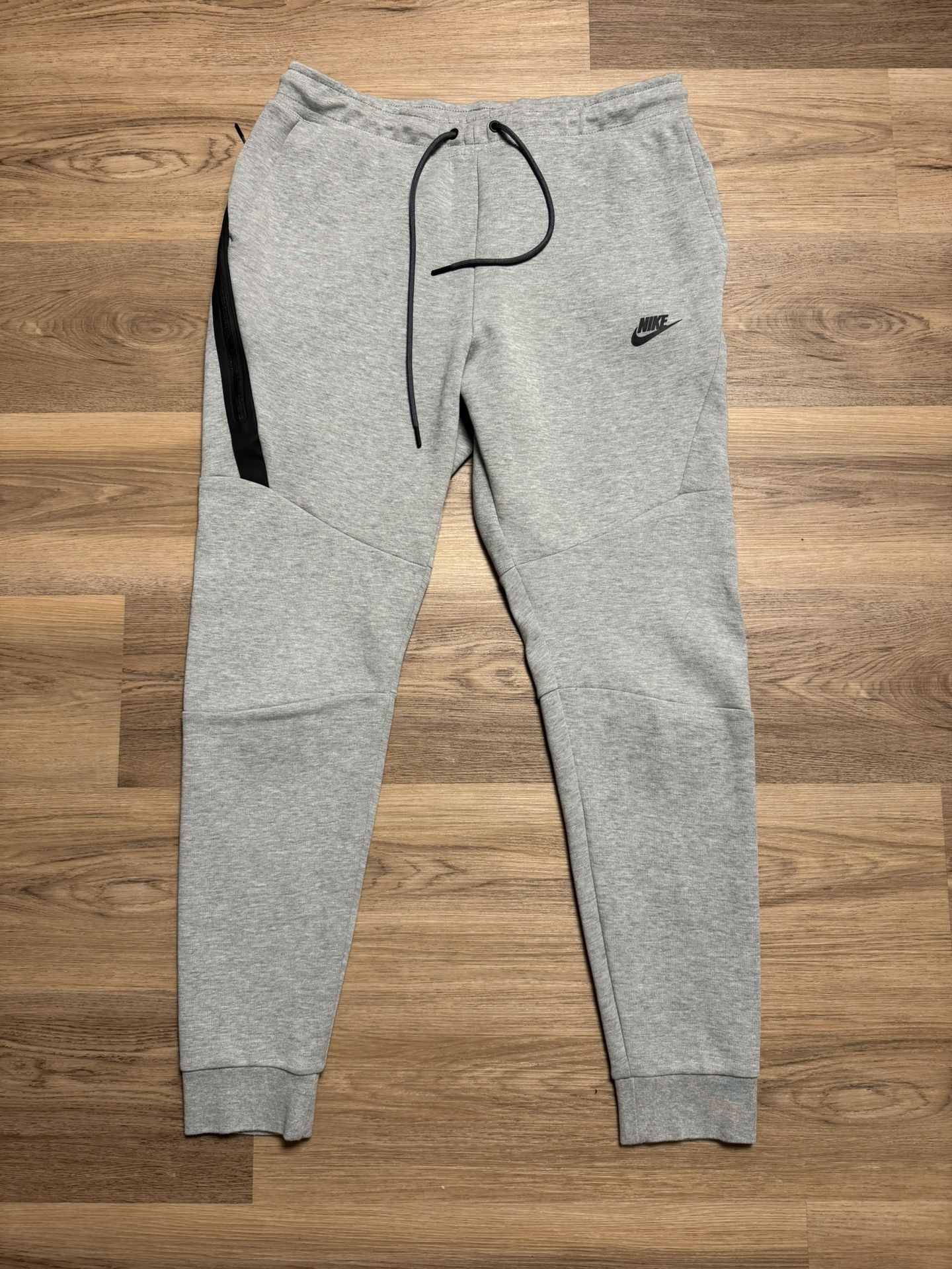 Nike Tech Fleece Pants Large