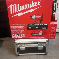 Milwaukee Brushless 1/4" Hex Impact Driver Kit