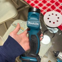 makita flashlight 