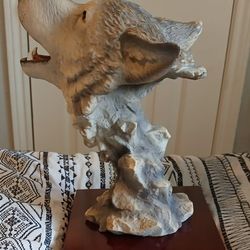 Authentic Décor ( Wolf theme) $100 (OBO)