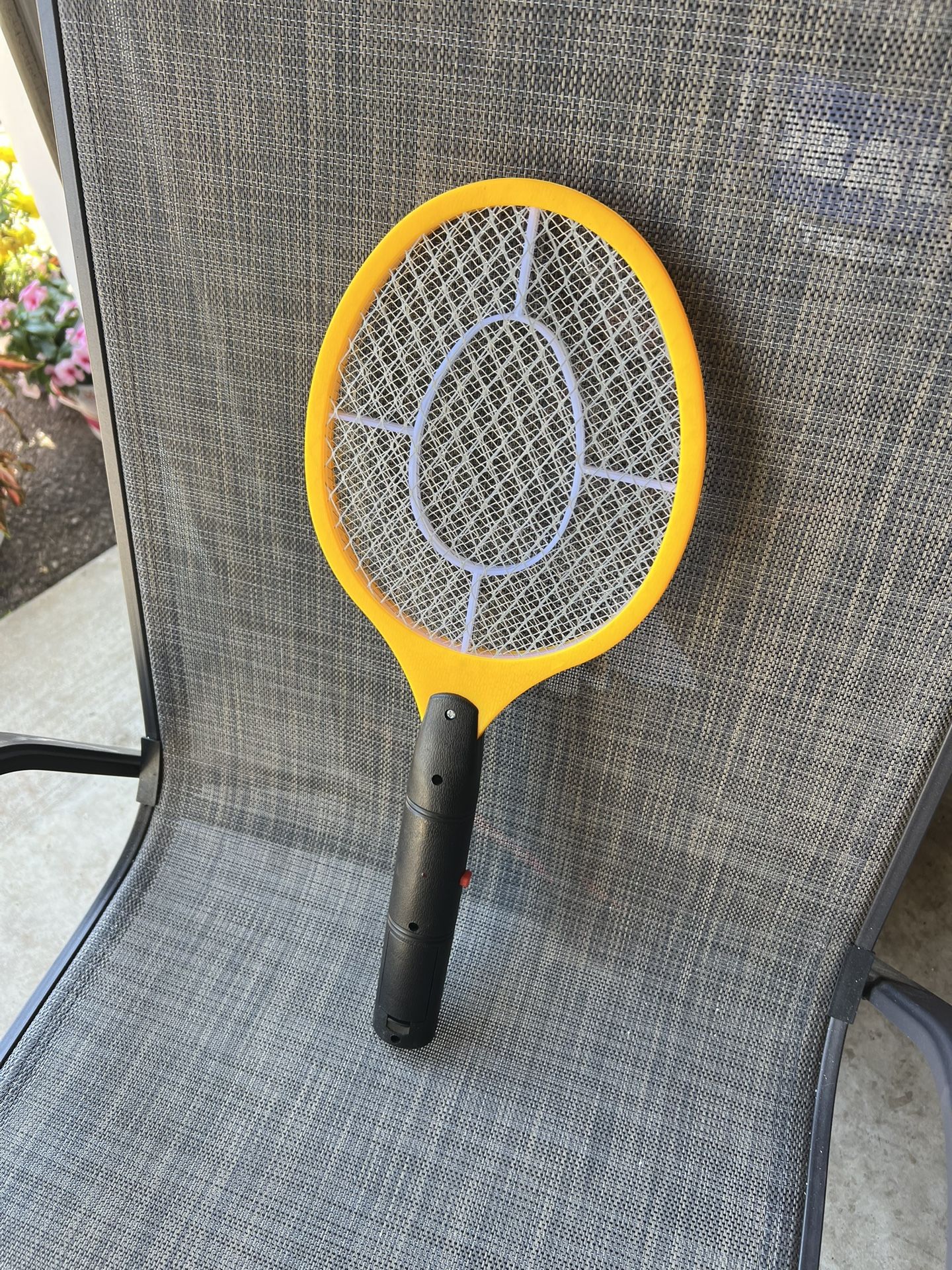 Electric Fly Swatter Handheld Bug Zapper