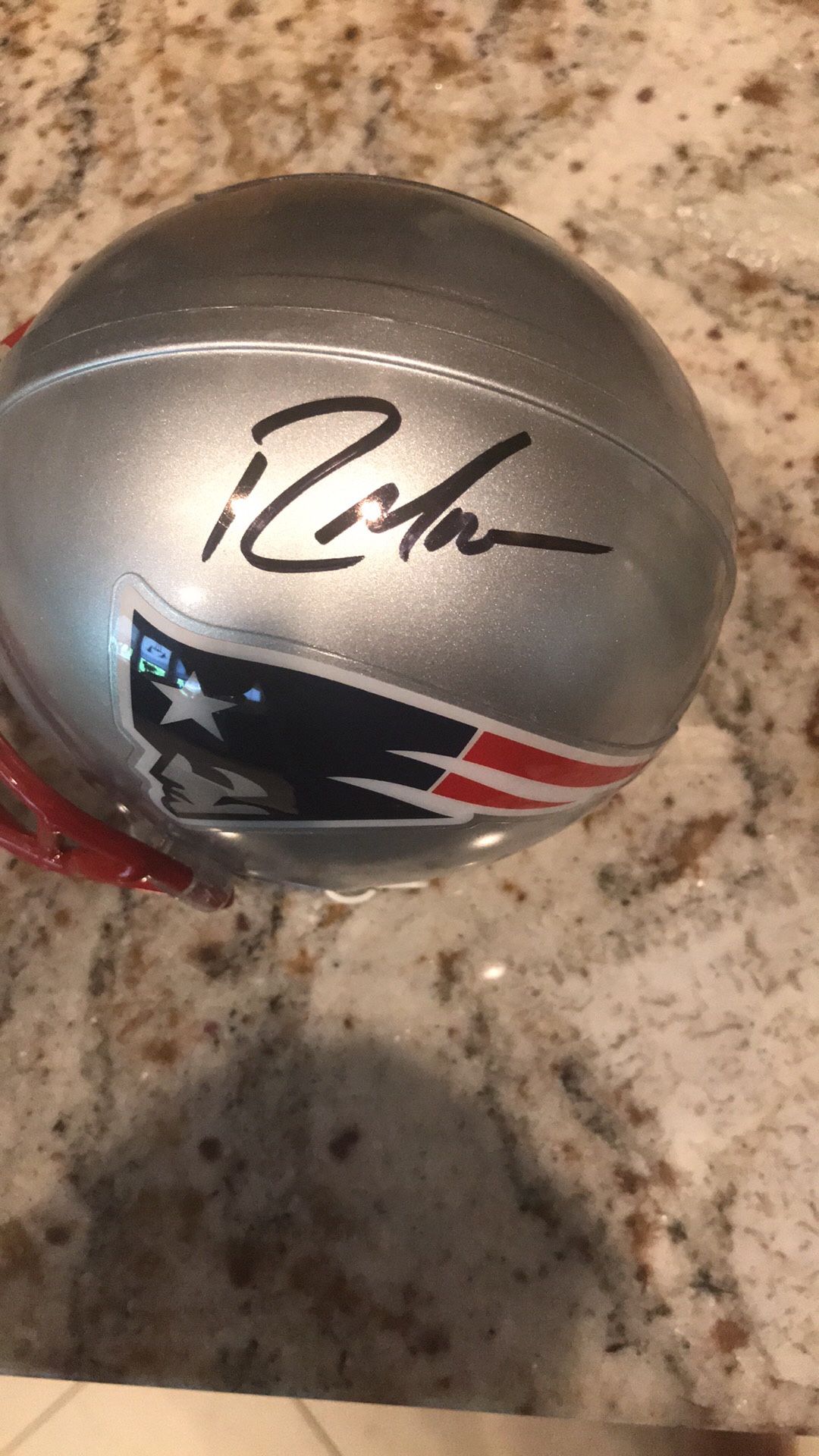 Randy moss signed mini helmet