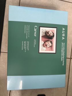 Aura Carver 10.5” Digital Photo Frame – New In box