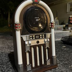 Vintage style radio