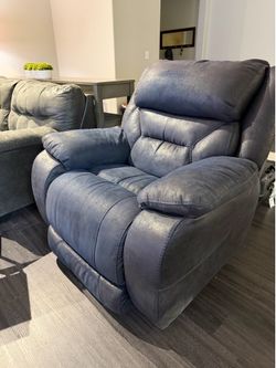 Oversized Recliner