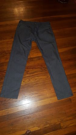 Men's Grey Levi Jeans - $20; Size 36