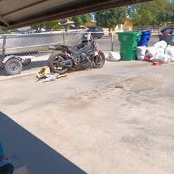 R1  And Honda Cbr 600 