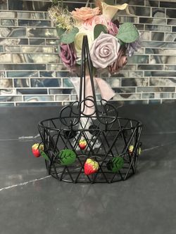 Oval Metal Wire Basket 3D Strawberries Leaves Handle Farmhouse Cottage Style