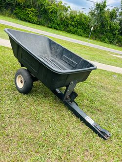Trailer for tractor Craftsman Poly Dump Cart